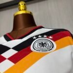 Camisa Cropped Alemanha Home Feminina 2026 - Imagem 4