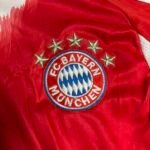 Kit Infantil Bayern de Munique Home 2025-26 - Imagem 3
